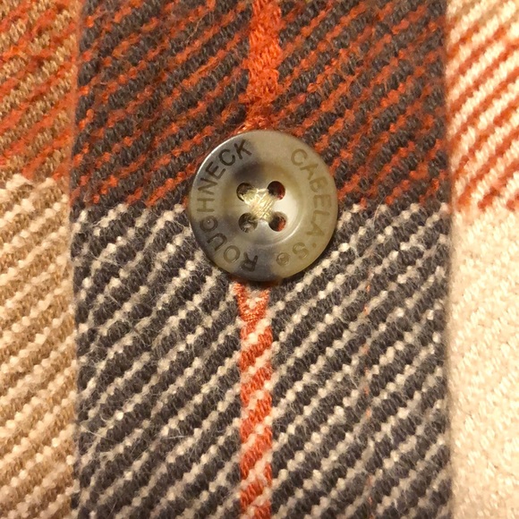 Cabela’s men’s plaid shirt EUC - Picture 7 of 7